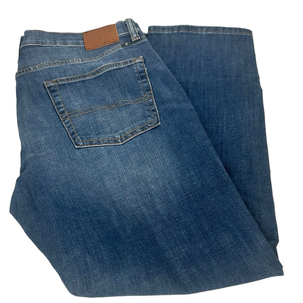 Lucky Brand 221 Original Straight Blue Denim Jeans Men's SZ 38x32 Distressed